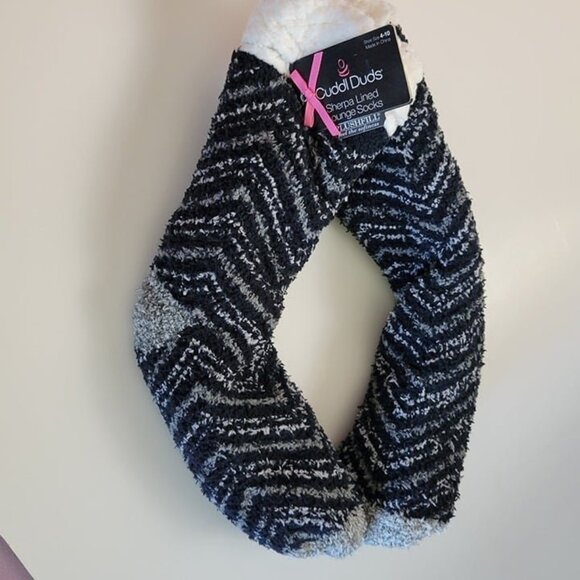 NEW Cuddl Duds sz 4-10 women's Faux Sherpa Lined Lounge Socks black gray NWT - Picture 1 of 4